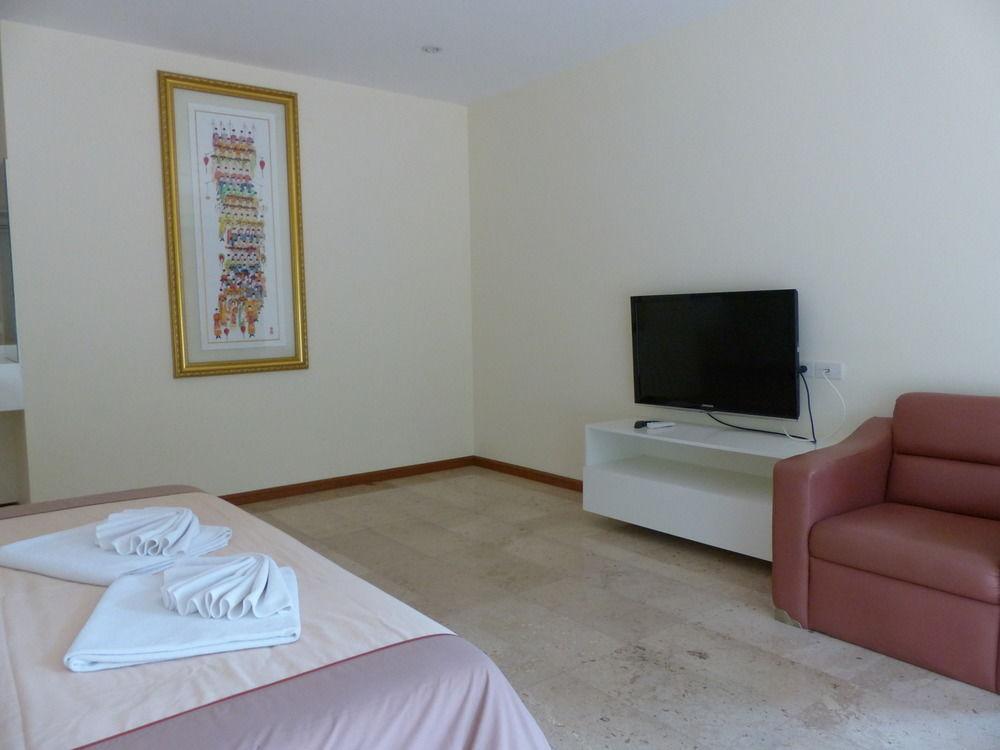 Emerald Palace Lejlighedshotel Pattaya Eksteriør billede